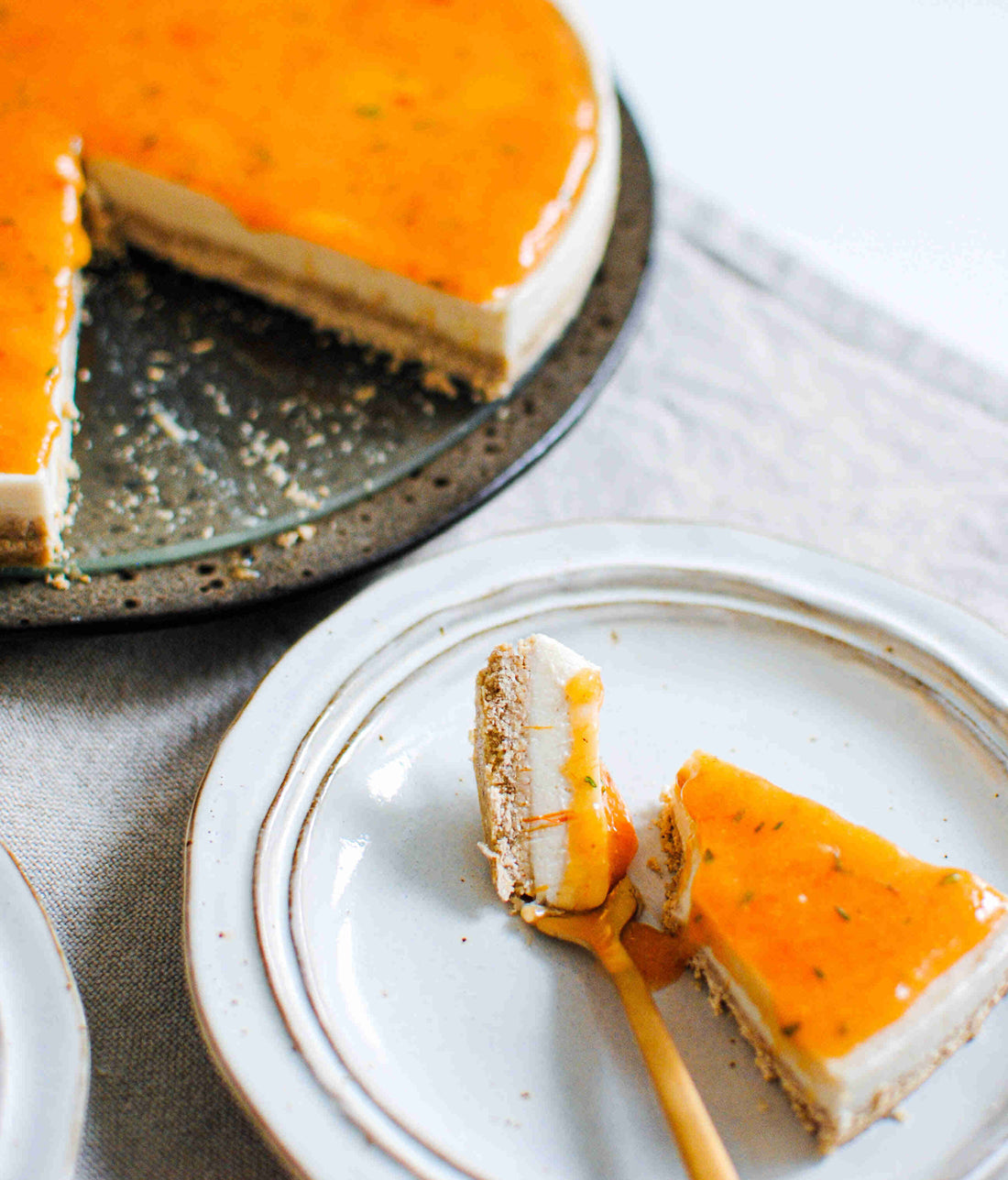 Cheesecake com calda de Dióspiros e Tomilho