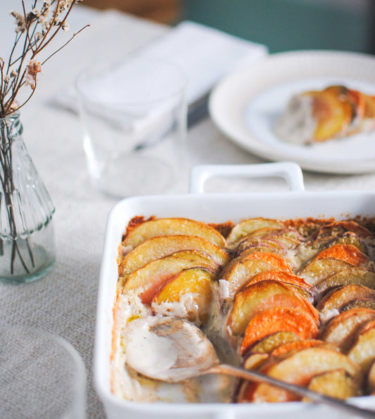 Gratinado de Batata e Batata Doce com Cremoso de Alho e Ervas