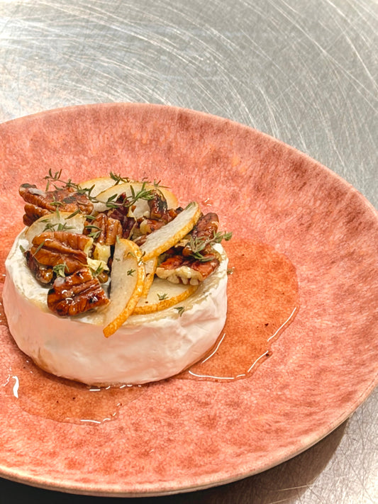 Cajuberto com Topping de Pera Caramelizada e Pecan
